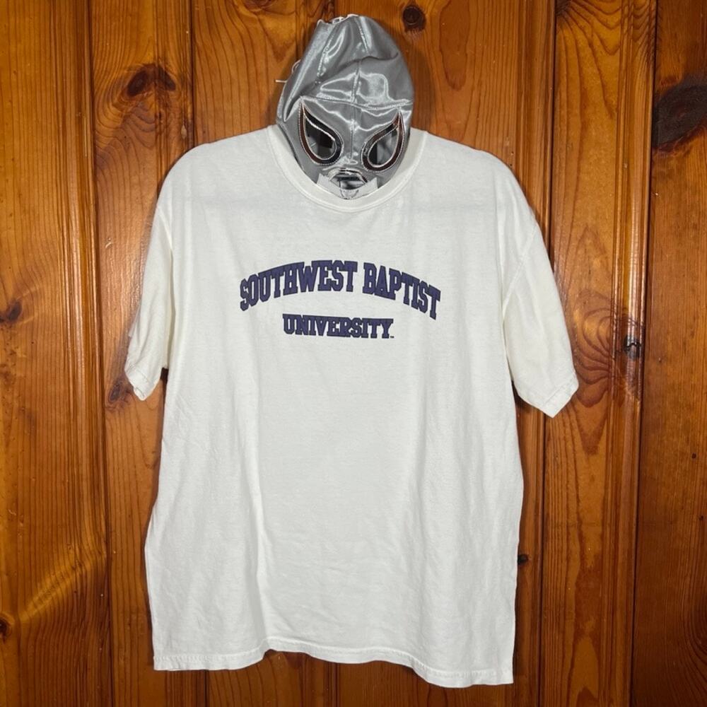 Gildan Large Y2K T-Shirt White Southwest Baptist